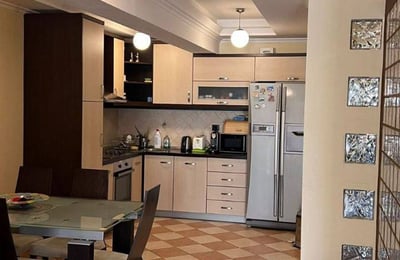 Alquiler de un espacioso apartamento de 3 habitaciones, 125 m², centro de la ciudad, Belgrado, Serbia